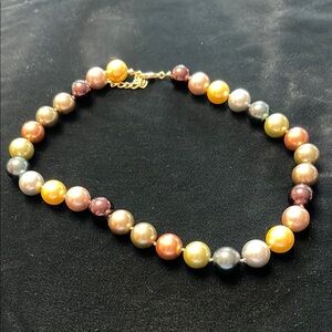 Elegant Multicolor Pearl Necklace